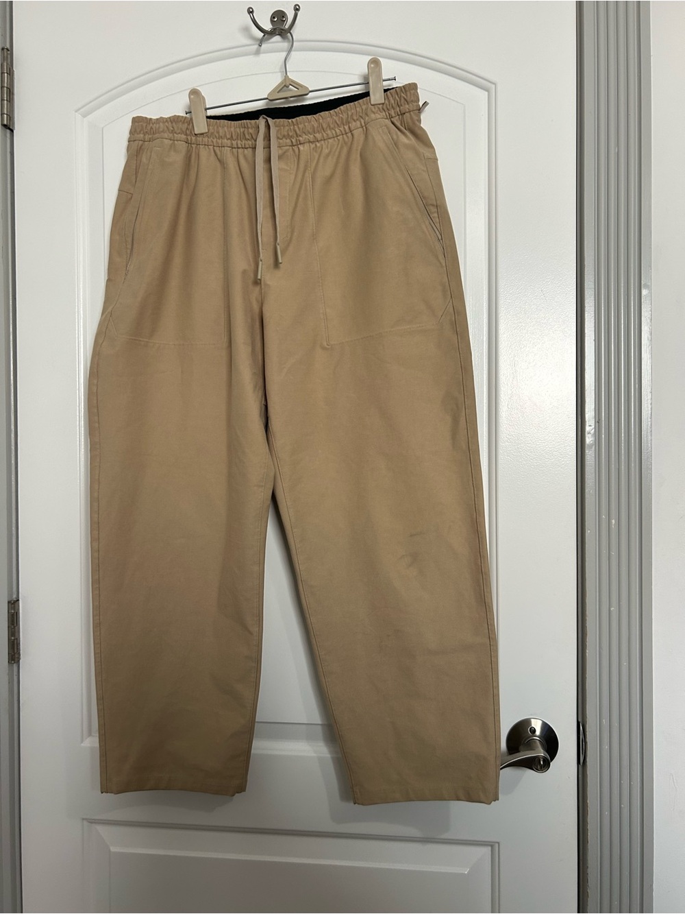 Lululemon Men's ABC Slim Chino Pants Tan Size Large Athletic Athleisure Lounge